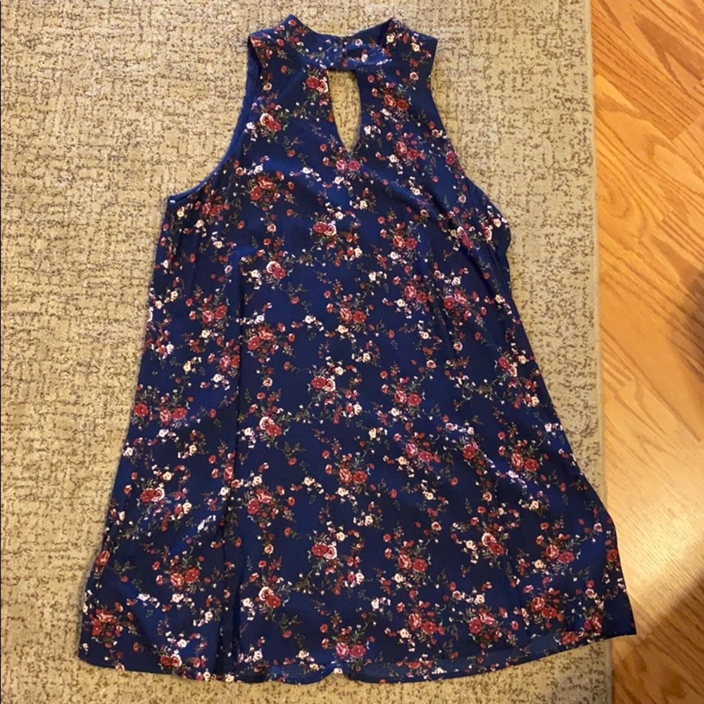 High-neck keyhole dress